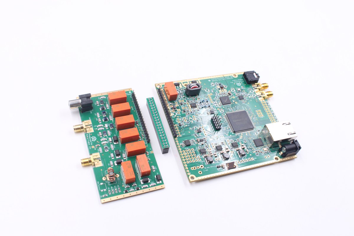 MakerfabsTech's tweet photo. Dear all, 📣📣📣
The Hermes Lite 2 is back!!!  #hermeslite #SDR
You can get it at Makerfabs now!!!
 This is a Pre-order for the Hermes Lite.
Started on 2020/4/3, the estimated production lead time is 1 month, So the estimated shipping time would be the beginning of May. https://t.co/BZZr93ki9q