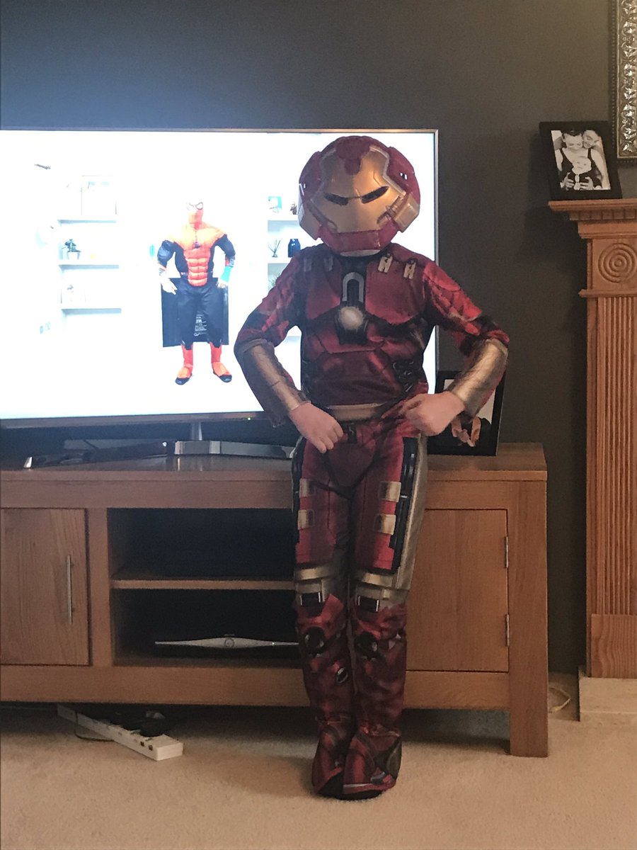 zoee031's tweet photo. @thebodycoach Hulkbuster joining you for the PE session this morning 👊🏼 #pewithjoe #hulkbuster https://t.co/0HqlhRSByu
