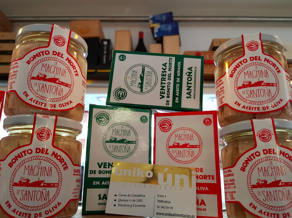 TiendasUniko's tweet photo. ¿Queréis probar la que es sin duda una de las mejores anchoas de Cantabria? Vaya preguntas tengo... 🤔 Es el mejor momento para deleitar los paladares mas exigentes con las anchoas de #LaMachina Filetes de anchoa en aceite de oliva pescadas en el cantábrico, bonito del norte...😋 https://t.co/po7HGVaiqM