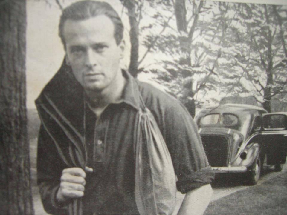 svodemusical's tweet photo. Vandaag herdenken we het leven van Erik Hazelhoff Roelfzema.

3 april 1917 – 26 september 2007 https://t.co/wezkAcI9rv