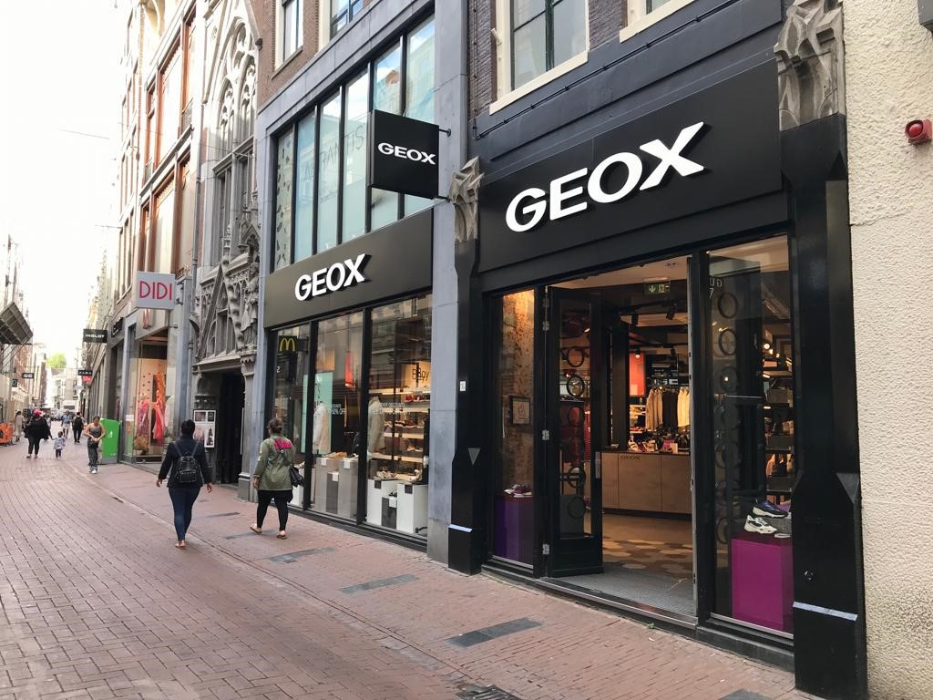 Less is more! signgroupholland.com/2020/04/03/les…