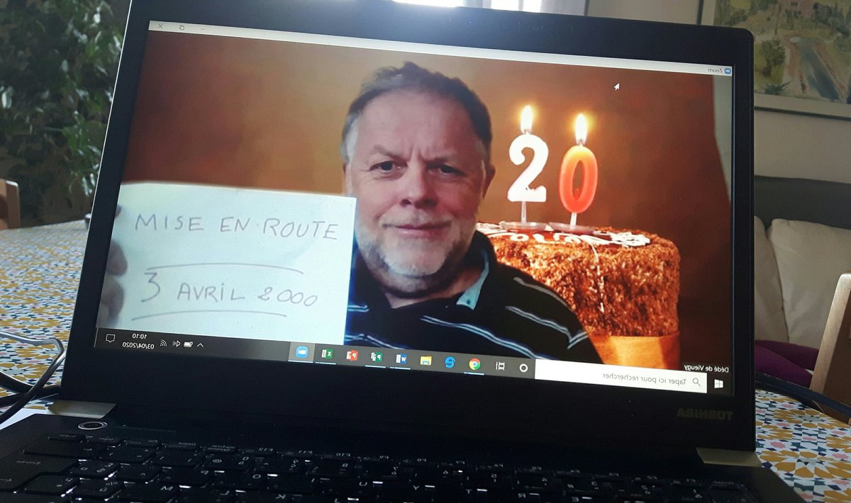 MontaudPro's tweet photo. Comment aurais-je pu imaginer le 3 avril 2000, jour de mon arrivée à @Thesame74 que je ferais, 20 ans plus tard, un #cafedigital en #confinement ?
How could I have imagined on April 3, 2000, the day I arrived at @Thesame74, that 20 years later I would be in quarantine ? #covid19 https://t.co/dPg9ccnUkg
