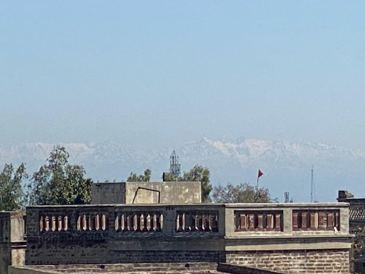 SainRajat's tweet photo. Entire Himalayan range is now visible from Jalandhar, Punjab. Nature at it's best :) https://t.co/MA3x0isc4k
