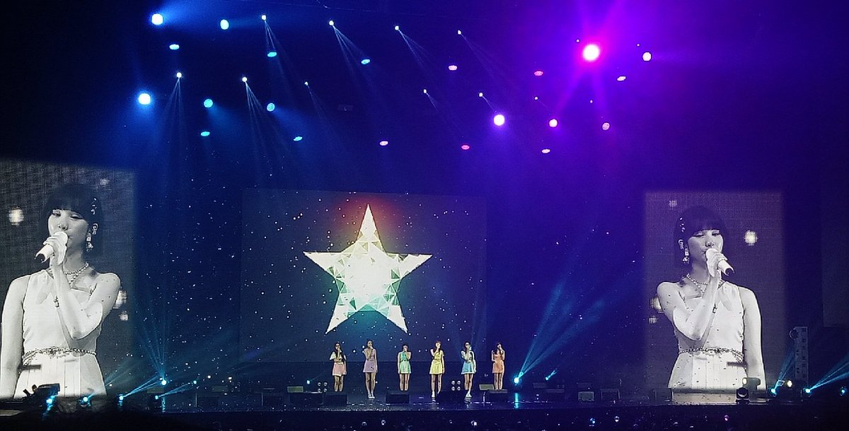 BuddySL96's tweet photo. I was enjoying myself during the concert, that's why I didn't take many pictures, or my pictures are basically low quality π (since they were taken just for memories) π
*Pic 4 #LoveBug #Encore: my favourite! So cuteeee π
#GFRIENDinSG #GoGoGFRIENDinSG #GFRIEND https://t.co/LVMzz1e7KB