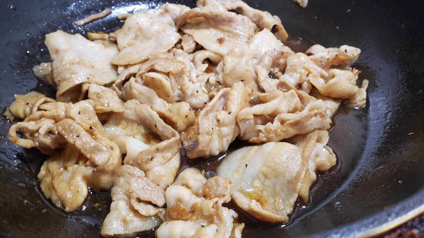主役は春キャベツ！？豚バラを焼いたタレで食べる「ガリブタ春キャベツ」の作り方！