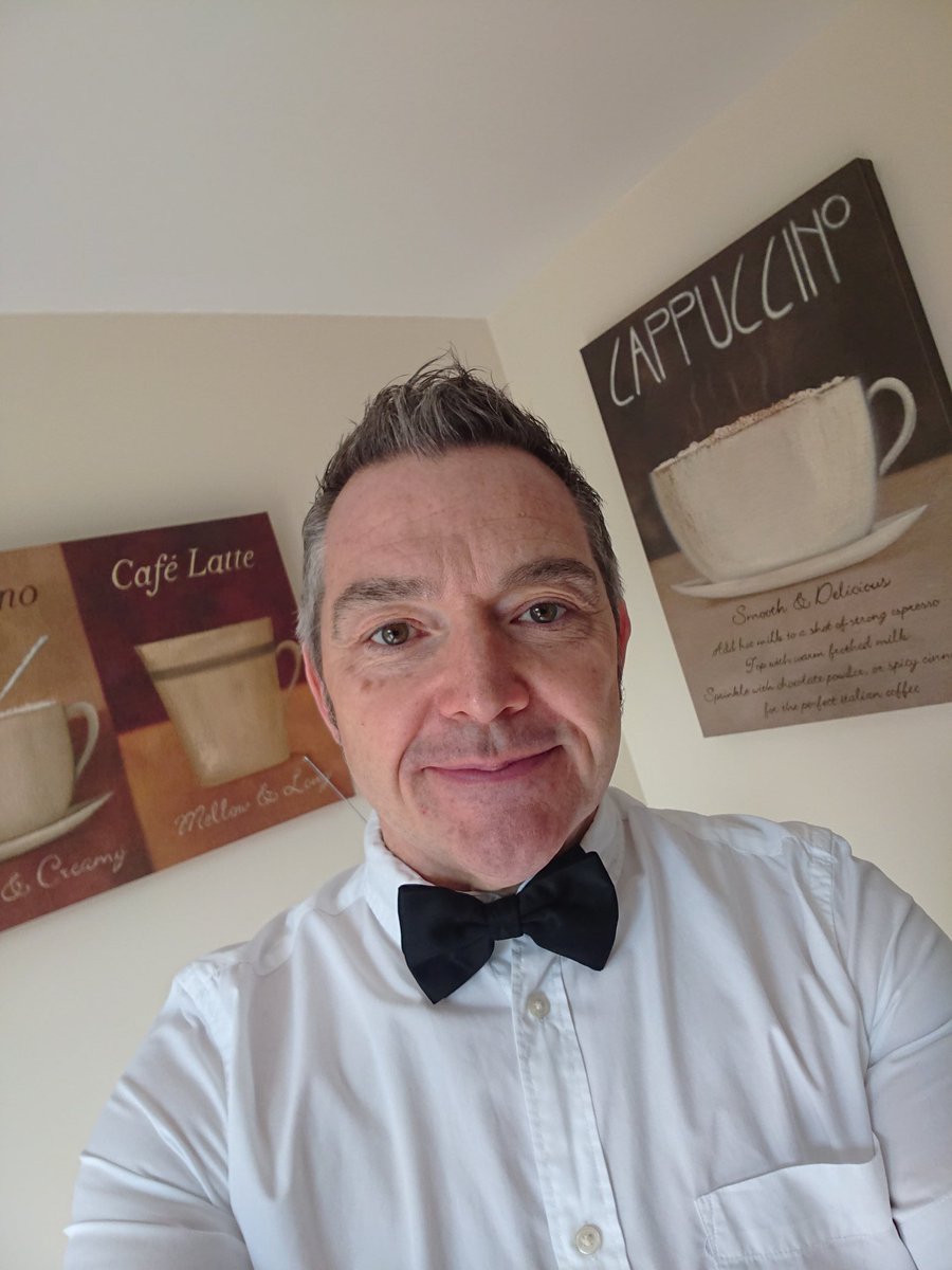 PaulRedford71's tweet photo. To be fair I wear this most day's working from home ... who wouldn't right ... 😋🤗😜 ... #WeAreWilts #DressUp4Lockdown it's time to smile ☺ and get that Friday Feeling 🎉 🎊 https://t.co/8om9c61Bax