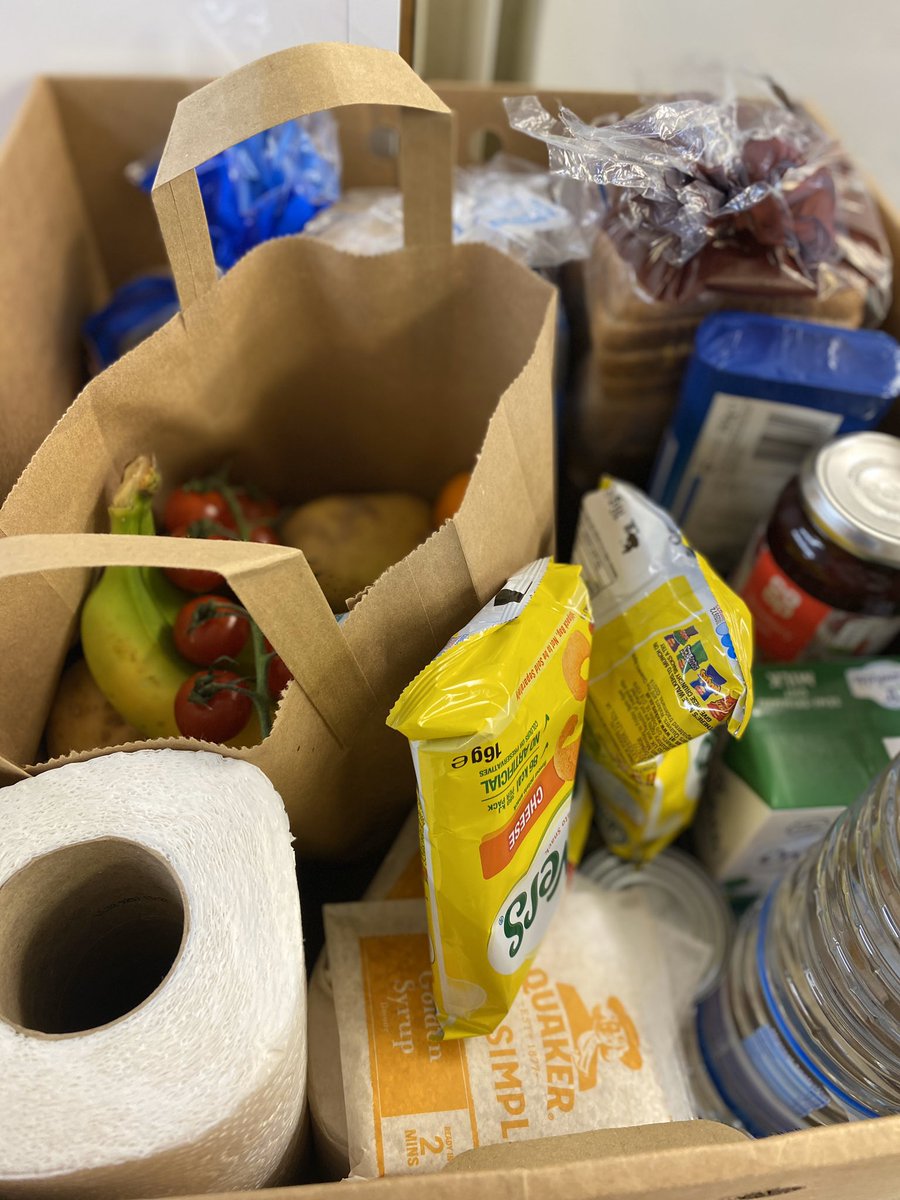 SusanJDurant's tweet photo. Early start this morning making up some emergency parcels for our most vulnerable and families in need. Thank you to Michael Tuby for his help this morning &amp; the kid of the freezer 👏🏻👏🏻#MMWCDC #Moorends @Joe_Blackham (trustee) https://t.co/YppExKVaLY