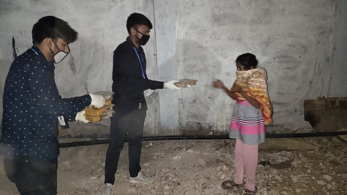 Iyrcngo's tweet photo. Thank you @ccoi_1947 for helping us in the distribution of food packet. our @Iyrcngo team distributed food packets to 100 plus family's of ragpickers , construction workers and daily wages labours at kapashera slum area.
#iyrcfoodrelief #iyrcngo https://t.co/9KFTmePp7I