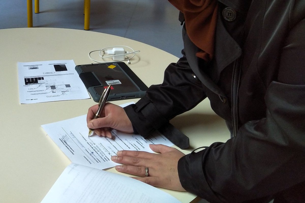 ➡️ #ContinuitePedagogique :  faciliter le "dire, lire, écrire" en #confinement: distribution de 90 tablettes avec <a href="/Toulouse/">Toulouse - Mairie et Métropole</a> et en lien avec la #citeeducative Grand Mirail. 😀