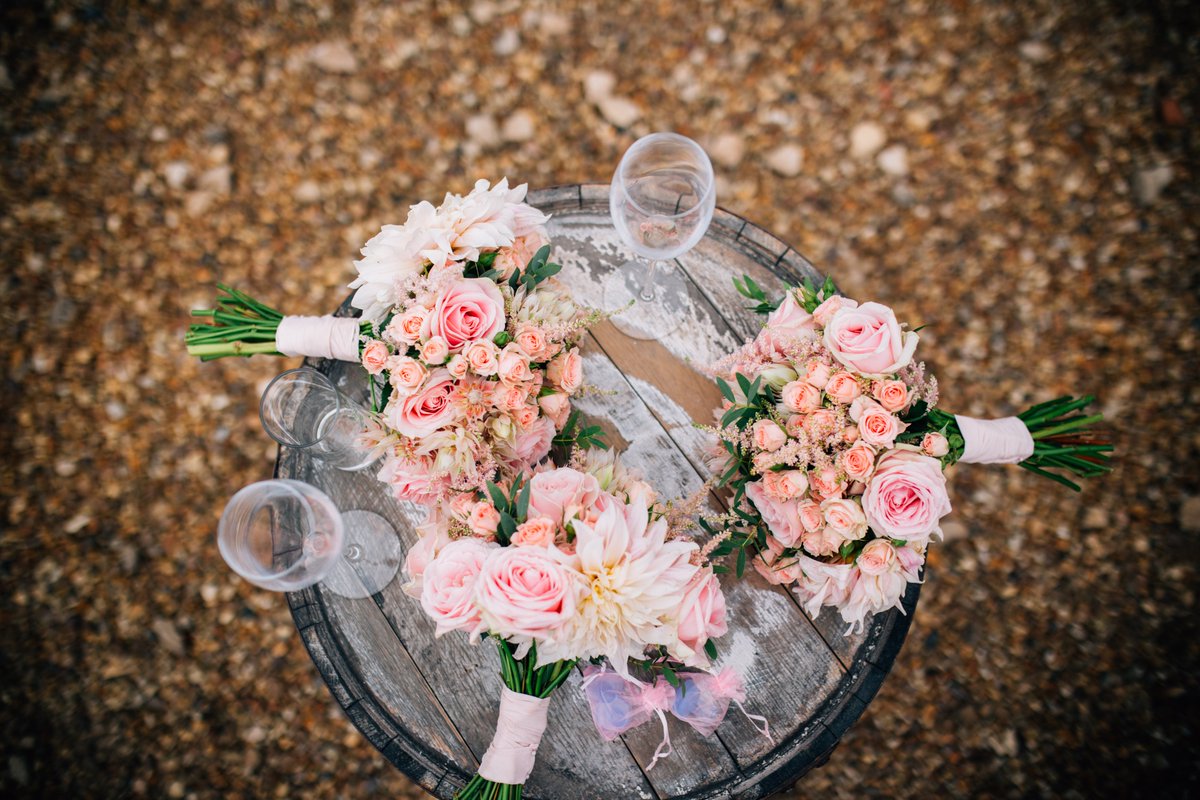 OneSixEvents's tweet image. Our rustic wine barrels are so versatile, they really can be used for anything! #rusticwinebarrel #grazingtable #proseccopong #bouquet #surreyfurniture #poseurtable #sweettable #hampshireevents #hampshireprophire #onesixevents
