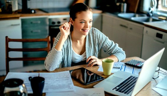 chiardilunabed's tweet photo. #smartworking? Scopri alcuni nostri consigli per regolare al meglio la tua attività lavorativa:  https://t.co/9soThPo208 https://t.co/3XlFCEzLcn