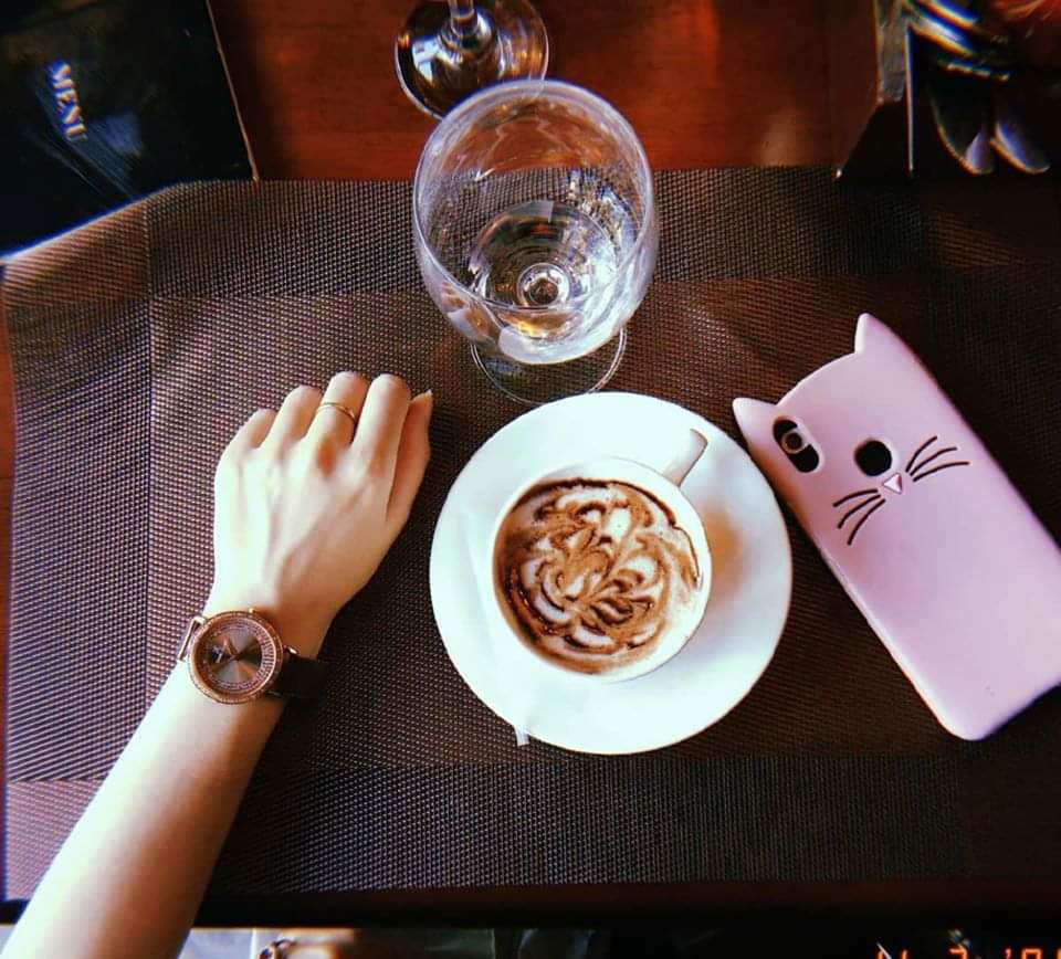 DanielKleinIND's tweet photo. A coffee and a chic watch, for the gram 📷
Has anybody whipped up the currently trending coffee yet? 

If you have, take a picture of it while wearing a Daniel Klein watch, tag us, and stand a chance to get featured on our page! #FashionForEveryone
.
.
.
.
.
.
.
.
.
#DanielKlein https://t.co/RaHaXn4m5V