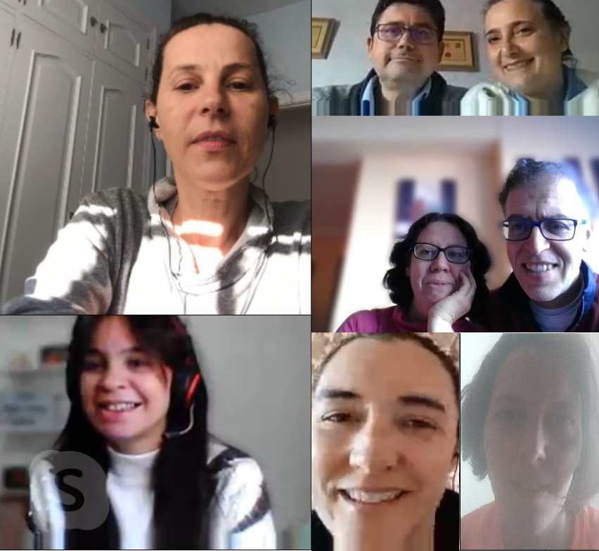 Ayer tuvimos sesión de #EscuelaDeFamilias del <a href="/Ayto_Sevilla/">Ayuntamiento de Sevilla</a>. Gracias a Isa y a Eva por seguir trabajando con nosotr<a href="/s/">『S』</a> y con nuestr@s niñ@s y por la clase por Skype.
Un trabajazo para seguir con este programa tan valioso
<a href="/fampasevilla/">Fampa Sevilla. “Nueva Escuela”</a>
<a href="/adelacastano/">Adela Castaño</a> 
@marisamgc