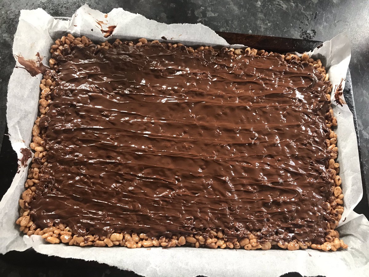 stephmcd90's tweet photo. Baking my way through lockdown. Made some Mars Bar cake for me, Linz and the girls today. #StephsCakes #AmateurBaker #MarsBarCake https://t.co/2gq6QZSzGc
