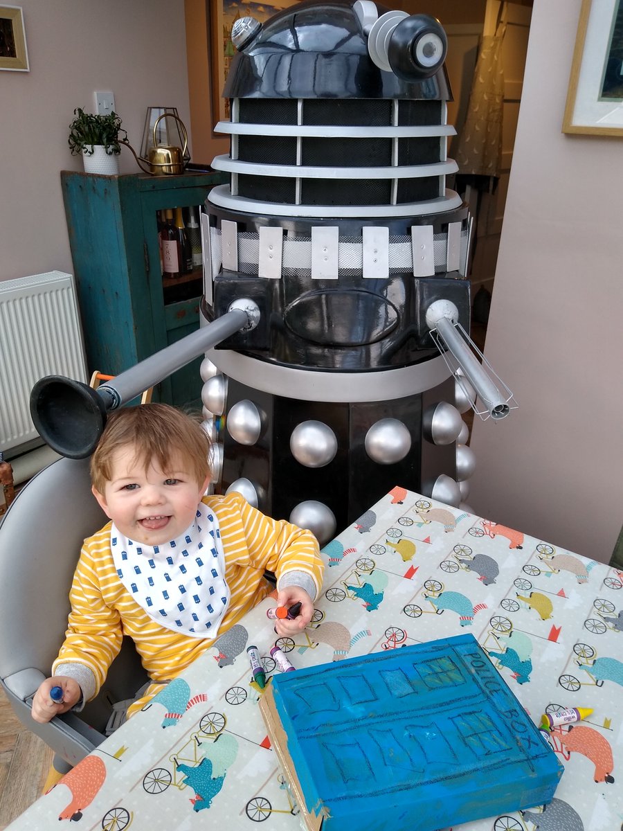 Rory and our house Dalek, Colin, are preparing for tonight's tweetalong. I'd like to watch it with my son, but the Dalek wants exclusive access. Once Rory gets the lid off that pot, we'll find out who gets custard-y.  #FishCustard  #DoctorWhoLockdown  @almurray  @DrMatthewSweet