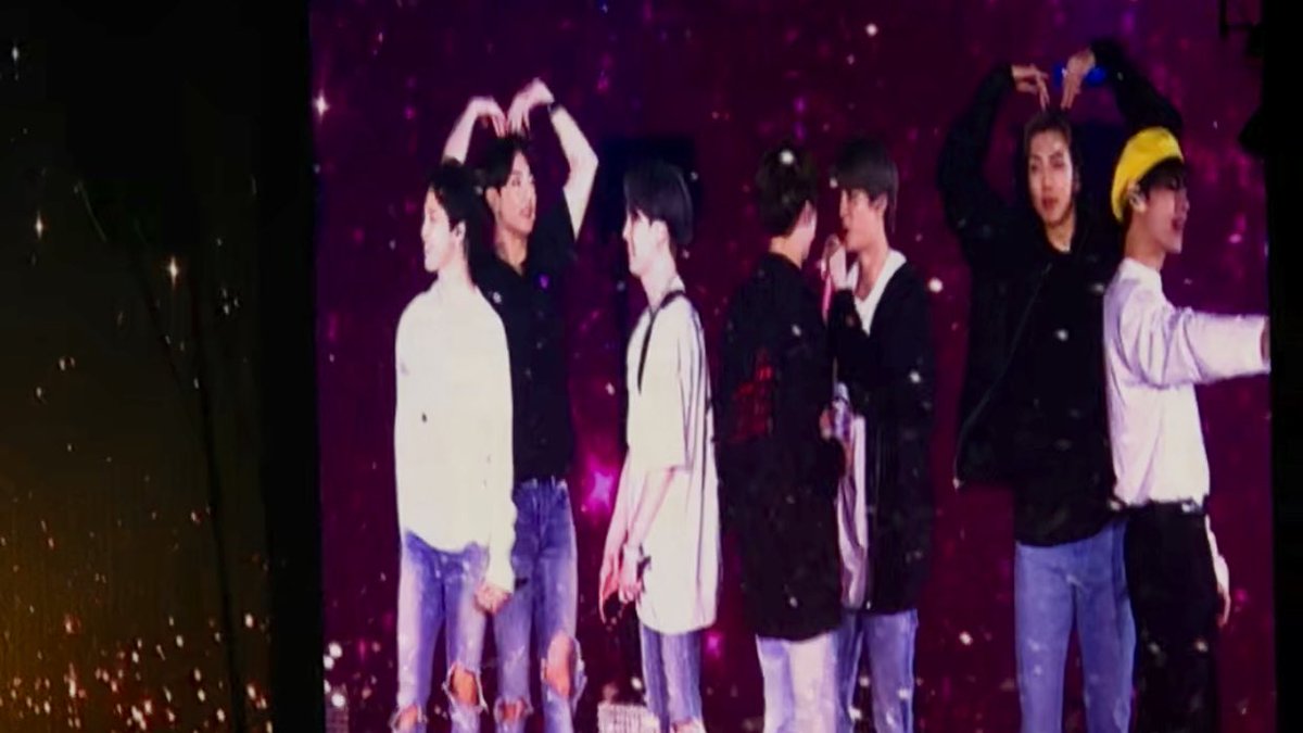 seokseas's tweet photo. —in celebration of 3 years since you entered my life, a letter from me to you, my 7 starlights. ✧*̣̩⋆̩ https://t.co/cn9IhU2iMS