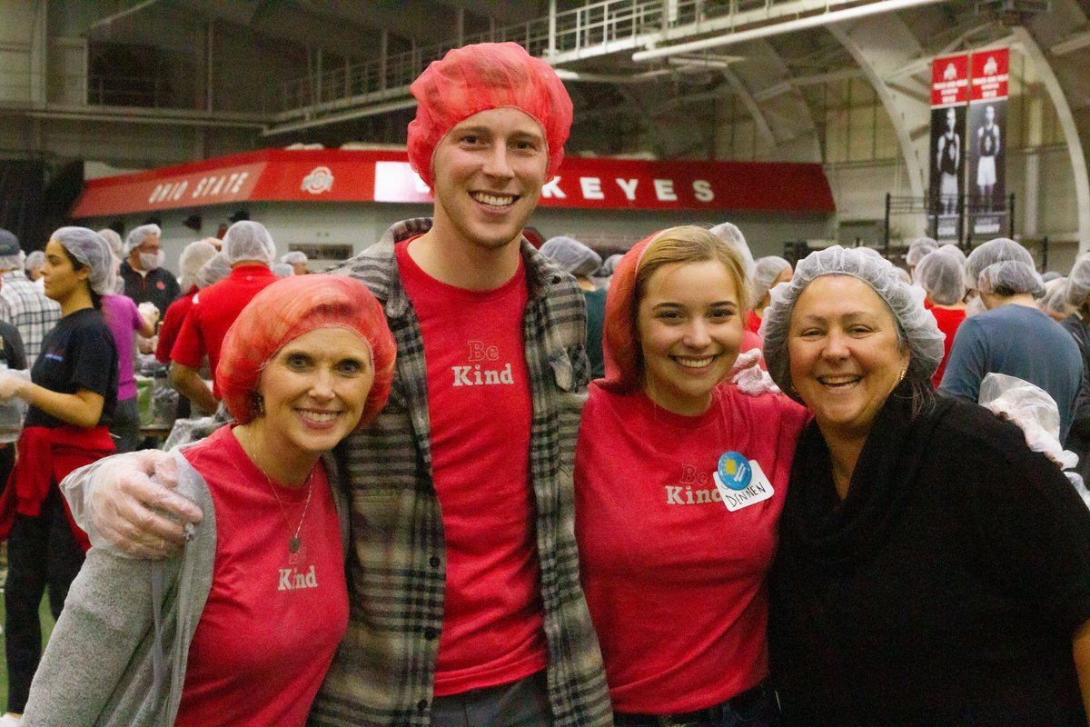 StudentLifeOSU's tweet photo. Congratulations to senior associate vice president Molly Ranz Calhoun on being named senior vice president of alumni relations, 12th president and CEO of @OhioStateAlumni! Thank you for all you've done to create the extraordinary student experience ❤️ https://t.co/Ohe6kDOqHT