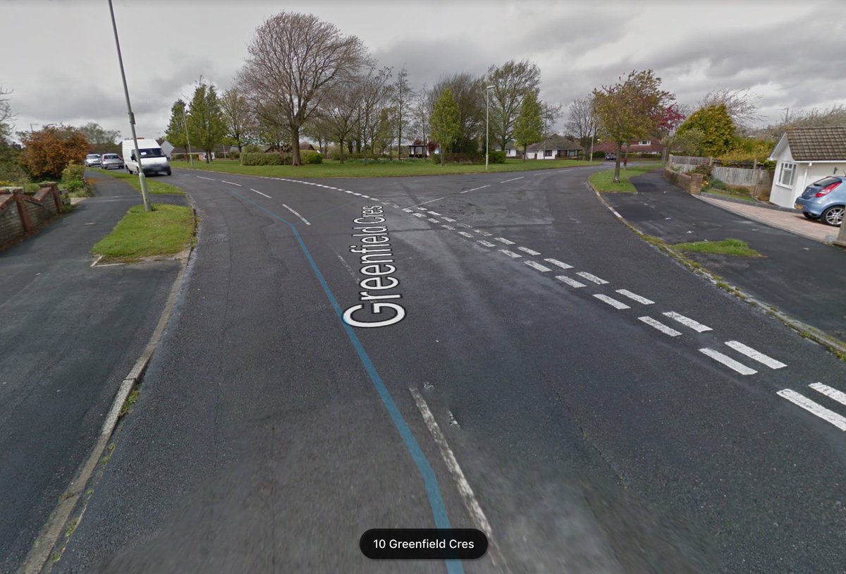 Why are there billy big bollocks junction flares like this.  @TallestTim helpfully flagged up this site & measured them at 42m and 23m! A vast lake of unremitting tarmac spaffed with paint so all the little vehicles are safe & can speed round corners like shit through a tin horn.