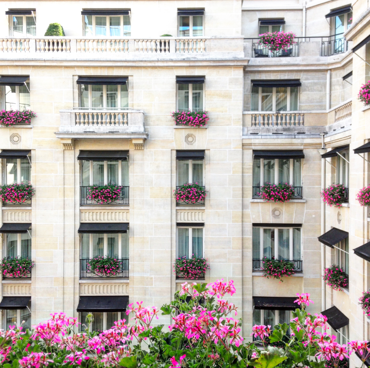 George V... and springtime in Paris! Is there anything more tantalizing than that? 🌸💕 Here are my favourite memories from the exquisite Four Seasons Hotel George V, Paris and surrounding areas. 🎶💓 <a href="/FourSeasons/">Four Seasons Hotels</a> <a href="/fsgeorgevparis/">FS George V Paris</a>  instagram.com/p/B-hKr9yAov2/