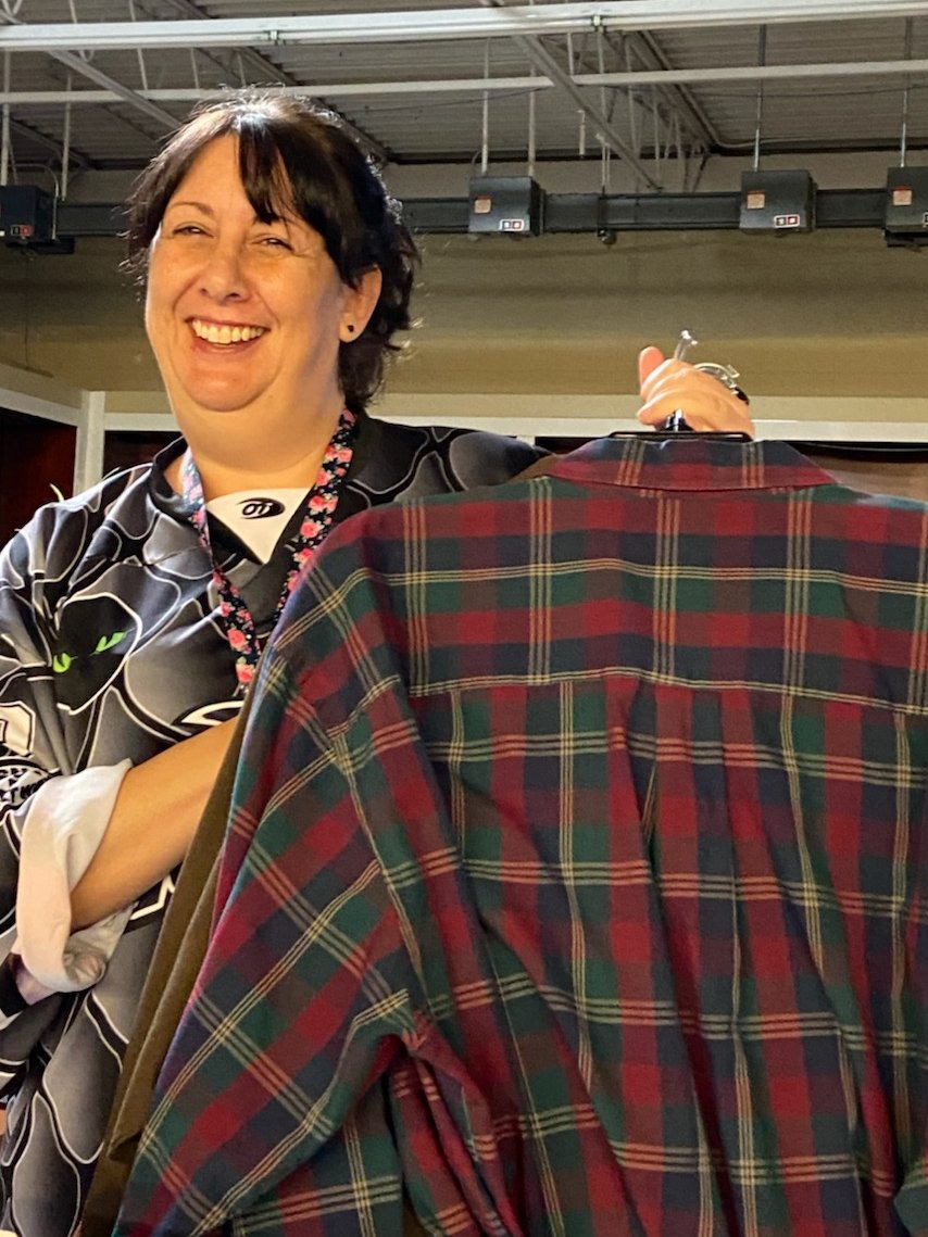 BlueJacketInc's tweet image. Amy Sansom Kreiger reached out to us from a nursing home she works. Their facility is running short on isolation gowns for their residents and she started brainstorming🤔 Yesterday, she was able to pick out 30 oversized shirts fro more store! #wearehonored #putthemtogooduse