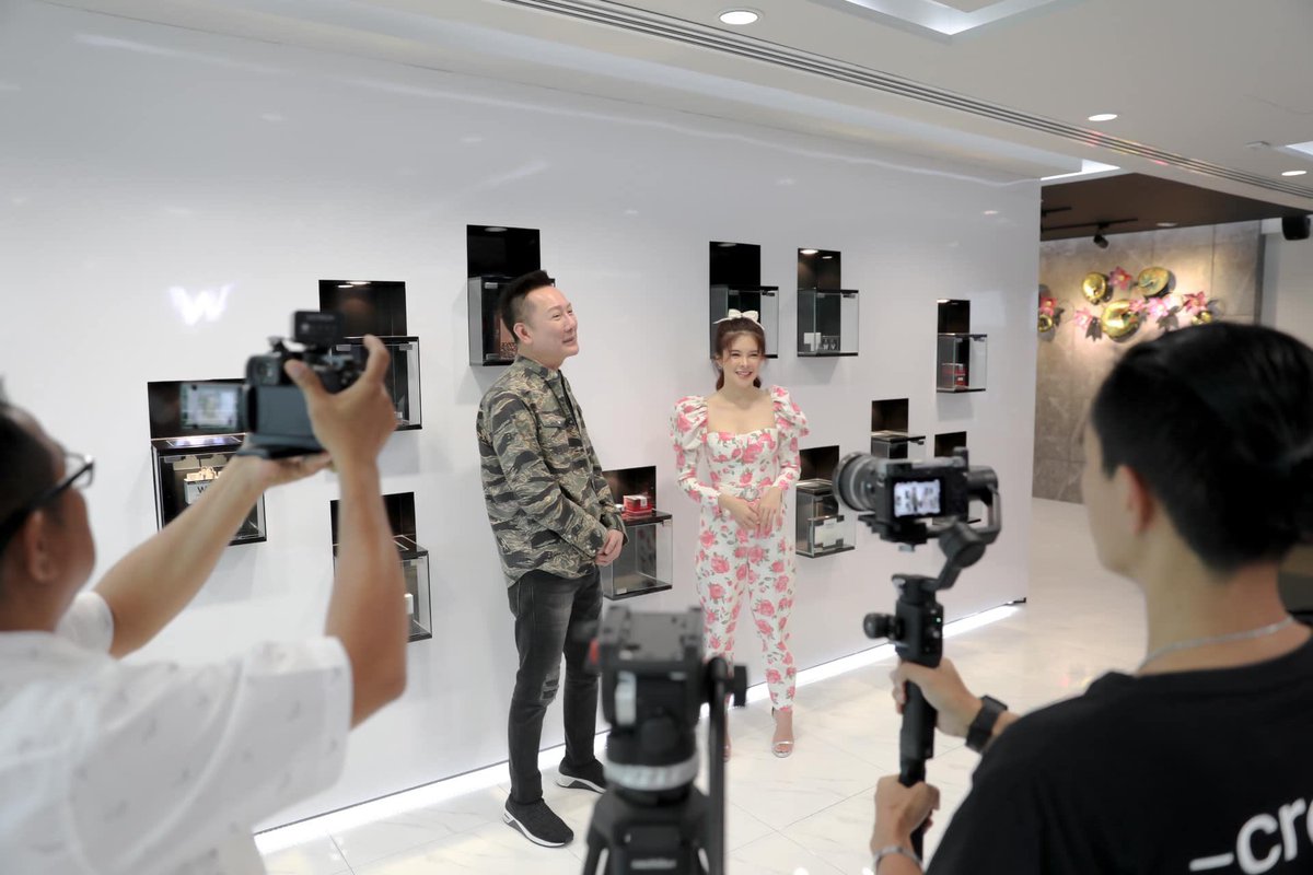 WinWinPRPlus's tweet image. คืนนี้อย่าลืมชมคุณแป้ง ขวัญชนก ทวนวิจิตร เจ้าของแบรนด์วิงค์ไวท์ ในรายการเพชรรามา ทางช่อง 3HD เวลา 23:10 น.

🙏🏻 ขอขอบคุณแบรนด์วิงค์ไวท์ที่ไว้วางใจให้ทางทีมวินวิน ดูแลเรื่อง Media Buyer นะคะ
•บริษัท วิน วิน พีอาร์พลัส จำกัด•
📞 โทร : 02-048-6265
📲 Email : info@winwinprplus.co.th