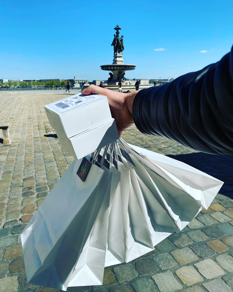 kandyshopfrance's tweet photo. ☘️KANDY XPRESS DELIVERY☘️
Un peu en retard au vu des commandes à traiter mais on arrive!
Apparemment vous avez bien compris le concept de commander avant 14h!!!
Merci encore à tous nos clients fidèles et nouveaux pour votre confiance! 🙏
#cbd #cbdbordeaux #cbddelivery #kandyshop https://t.co/QeOHFdATFT