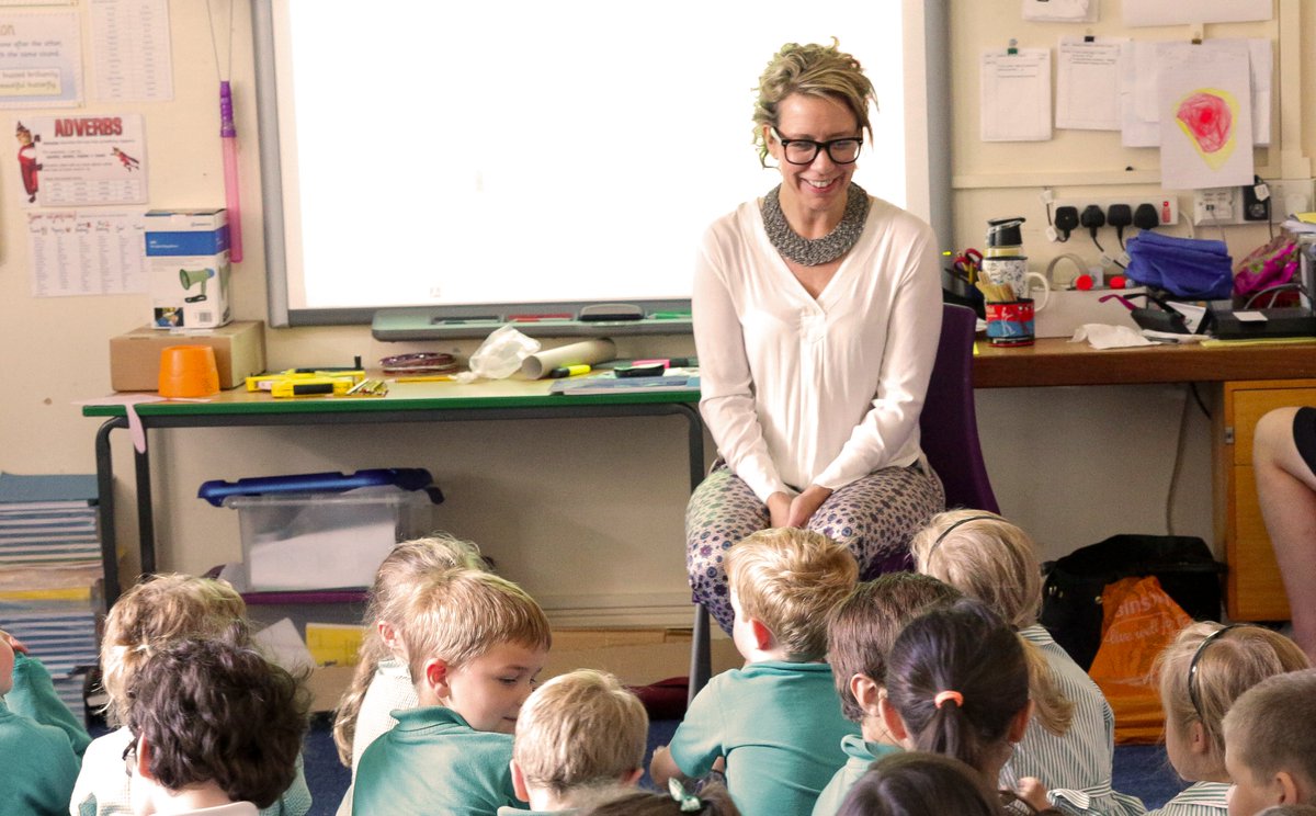 I'm going to be live streaming for teachers over the Easter break, possibly in the evenings. I'll be hosting Q&amp;A sessions as well as some instructional elements on all aspects of teaching English. Is this something that you'd be interested in for your own CPD? All free of course.