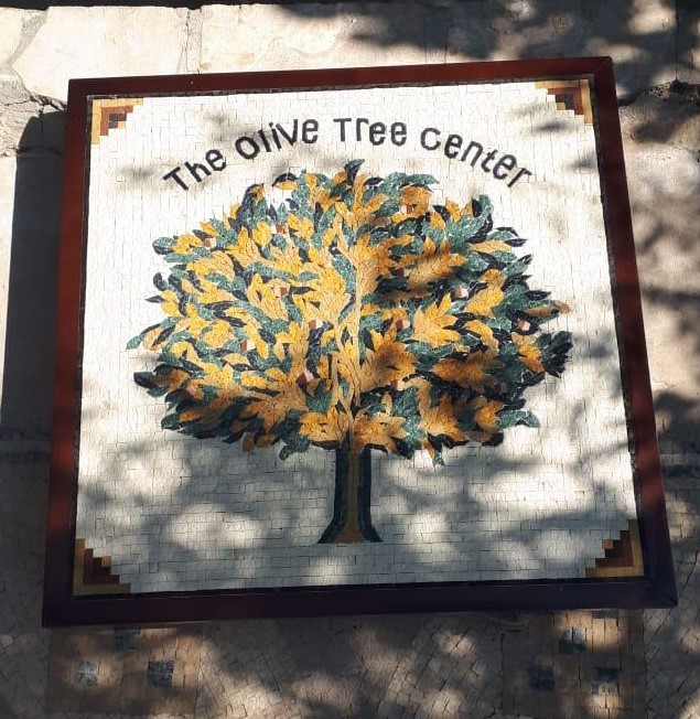 Mosaic_ME's tweet photo. Last year's opening of the #OliveTreeCentre in Jordan was a pivotal moment for #FRRME and the refugee community we support. The Centre focus is our mission to bring #hopehelphealing to refugees. Today with the world battling COVID19 our mission remains more important than ever! https://t.co/hSFZpZF9HN