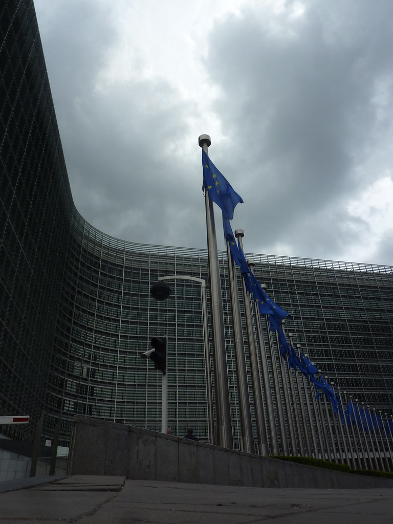 #COVID19 La #CommissioneEuropea adotta misure di urgenza in deroga alle regole generalmente applicabili in tema di #aiutidistato Leggi l'articolo di #MosaicoEuropa bit.ly/3bZeXMn #UnioncamereEuropa  @unioncamere