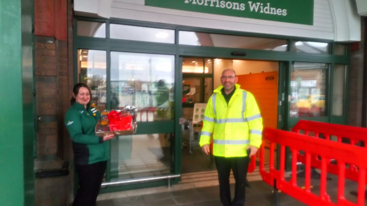 PoliceWidnes's tweet photo. Thank you to Morrisons supermarket for donating this hamper for our officers and staff at Widnes Police Station 💗 Take care and stay safe https://t.co/VYOTBJWnqP