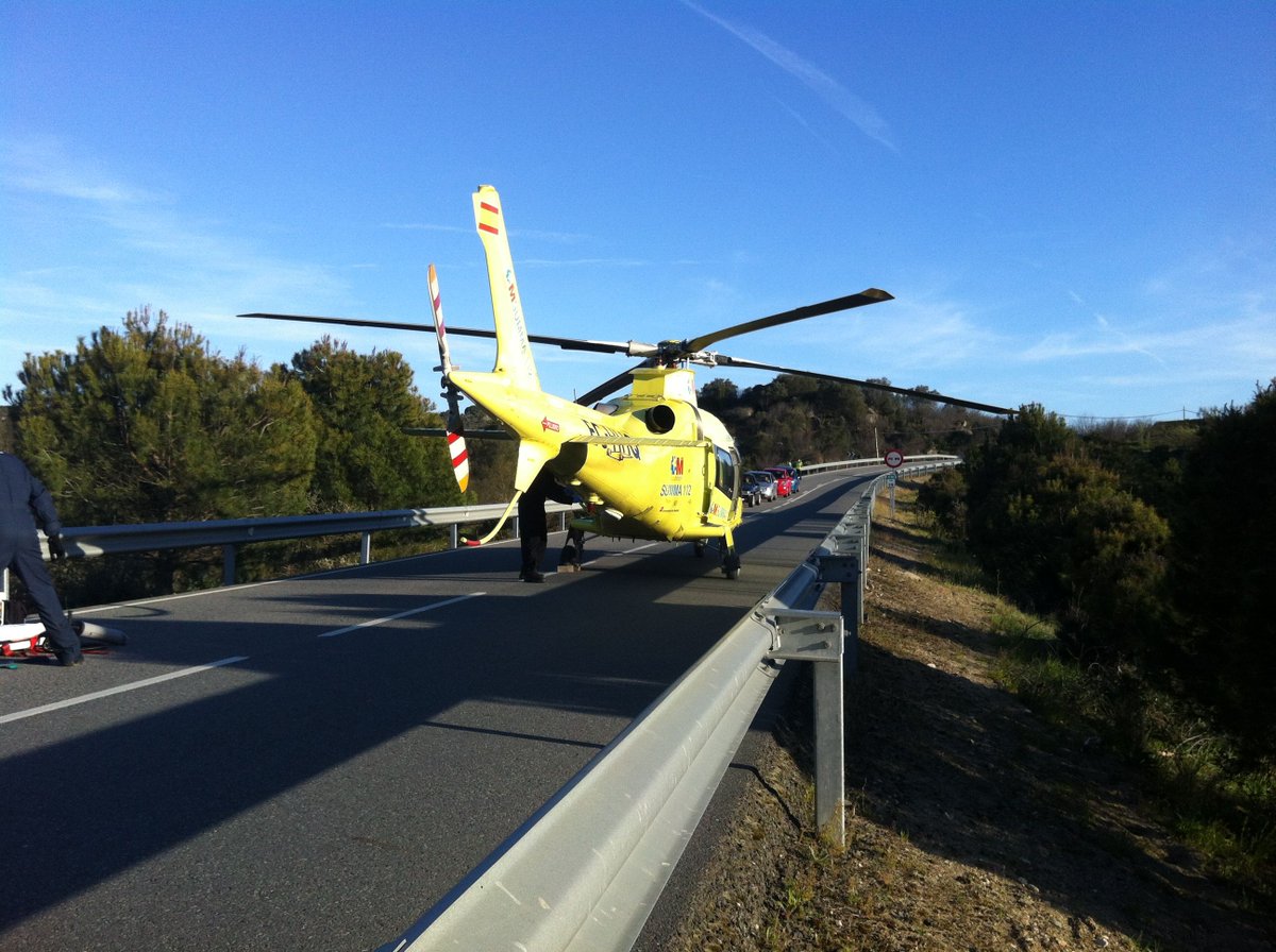 sepla_pilotos's tweet photo. Hemos entrevistado a Ignacio Martín Rigueiro, piloto HEMS en la base de las Rozas del SUMMA de Madrid. Él nos cuenta cómo están viviendo la crisis del #coronavirus entre sus filas
https://t.co/CTbHjtrLCj https://t.co/B157miXzre
