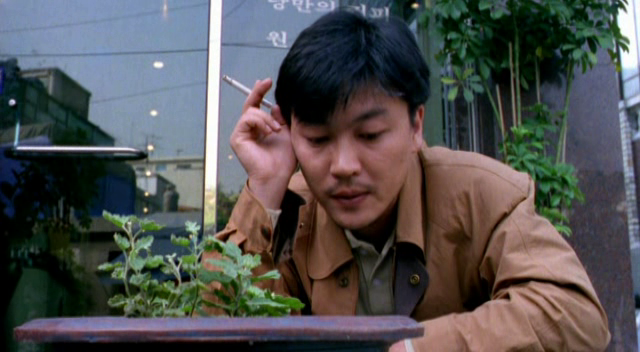 okanacmak's tweet photo. daijiga umule pajinnal (hong sang-soo, 1996)
kahvaltıda kola içerek güne başladığım film https://t.co/rOYtzqcait