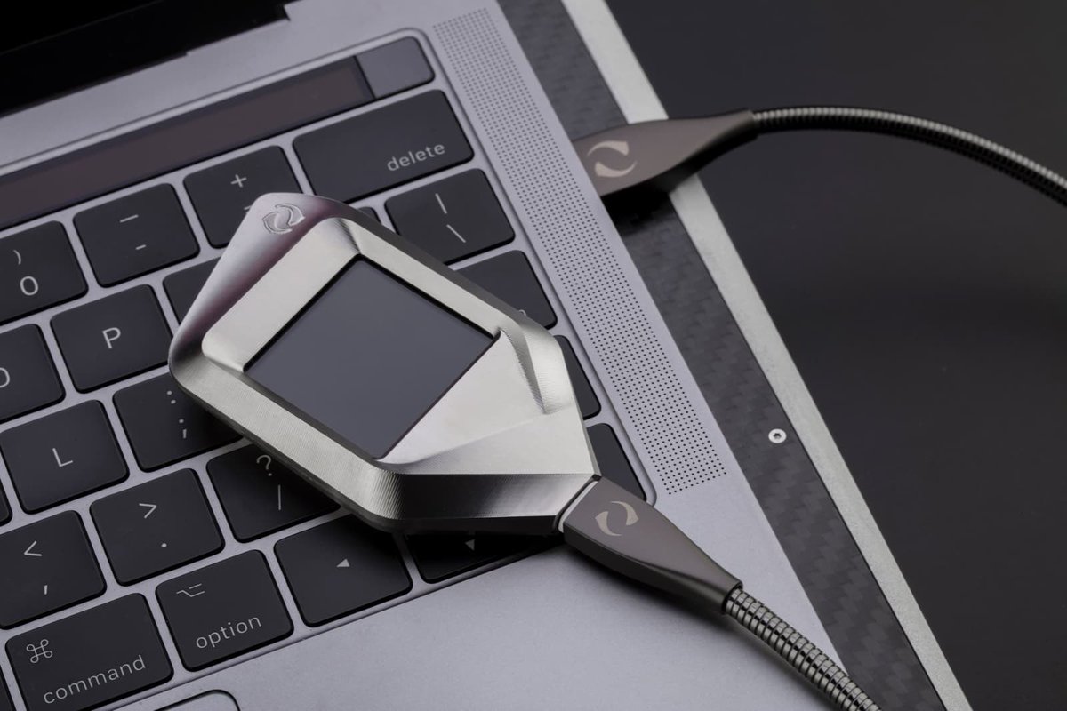 We and GRAY® are giving away ~670USD Corazon Trezor Model T in titanium to celebrate 💯K followers!

Rules:
• follow <a href="/Trezor/">Trezor</a> and @graysingapore
• like and retweet
• tag 3 friends and write in comments below why #Bitcoin is the only way!

Winner announced on 04/13/2020! 😍
