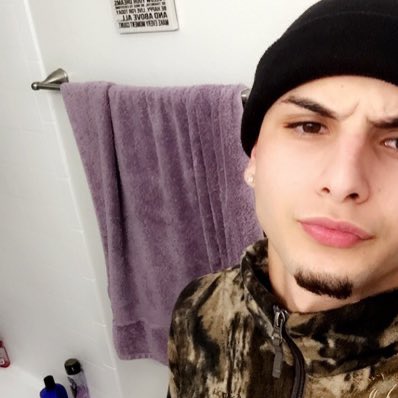 yoooooochris's tweet photo. Felt bored might go around and do some hood rat shit idk yet tho 🦠👀#coronaviruscantseeme #its5am #imtryingtogetoutthecrib #NewProfilePic https://t.co/yLbuHPtOel