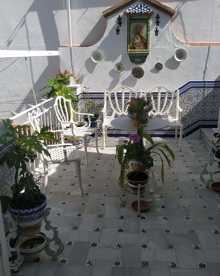 Así nos lucen los patios en el mes de abril ❤ en Andalucía!! concretamente en Lora del Río. Nos encantan! 🌺🌷
#quedateencasa #yomequedoencasa 
Gracias por el envio de las fotos a Belen Guil.