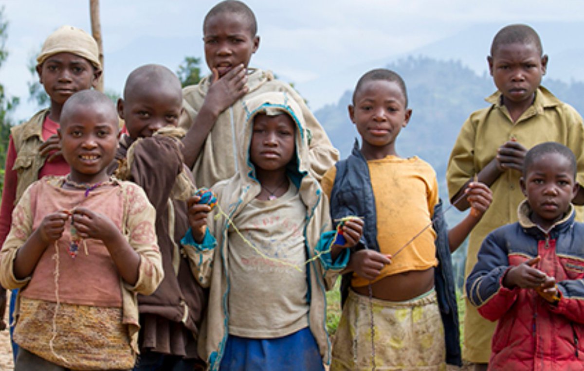 PoorChldrenHelp's tweet image. Help us world