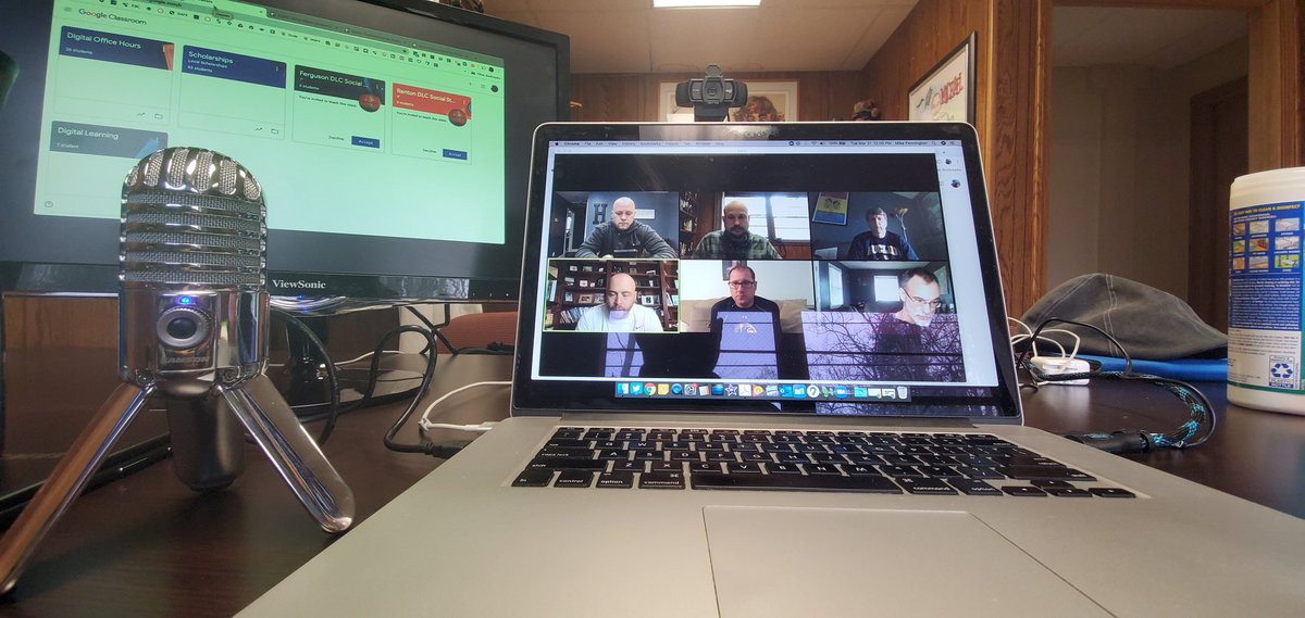 Not just the new normal for students, admin team models social distancing and continues to #dowork @MrMcGuinnessIHS <a href="/tjebert/">TJ Ebert</a> <a href="/CoachVanek/">Jamie Vanek</a> <a href="/IndySuper/">Ben Hegedish</a>