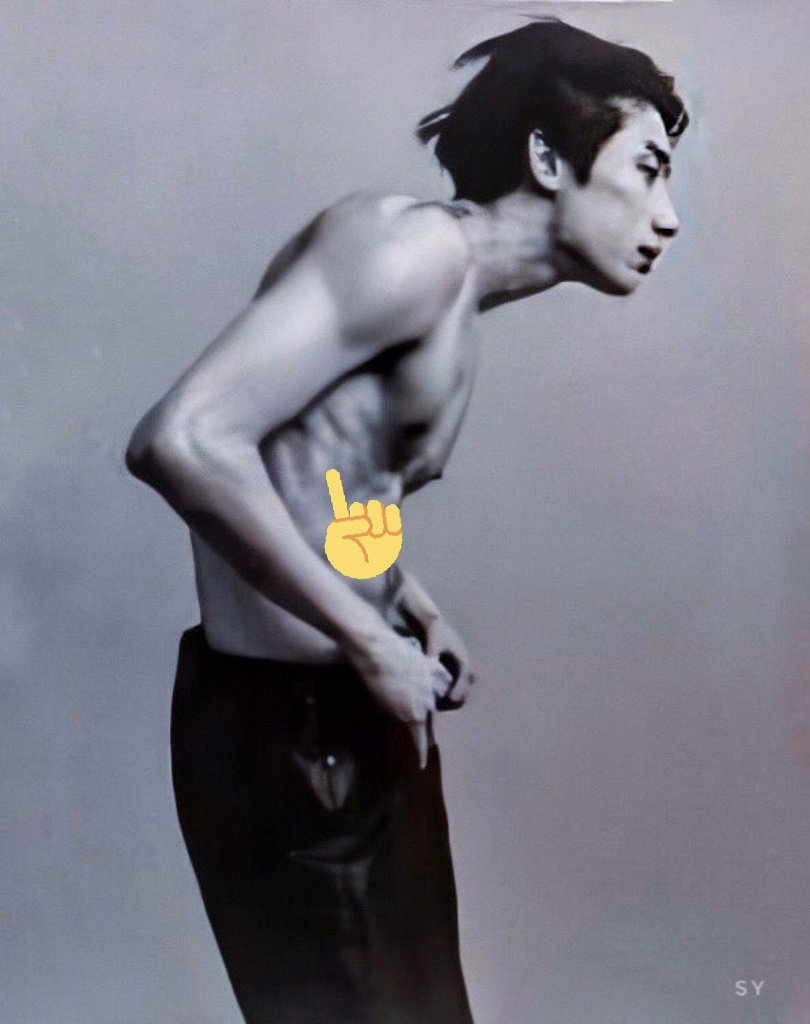 in case any of you are worried about wooya bcs of this pic....I think it's the SERRATUS ANTERIOR MUCSCLE and it is considered to be sexiest muscle on male