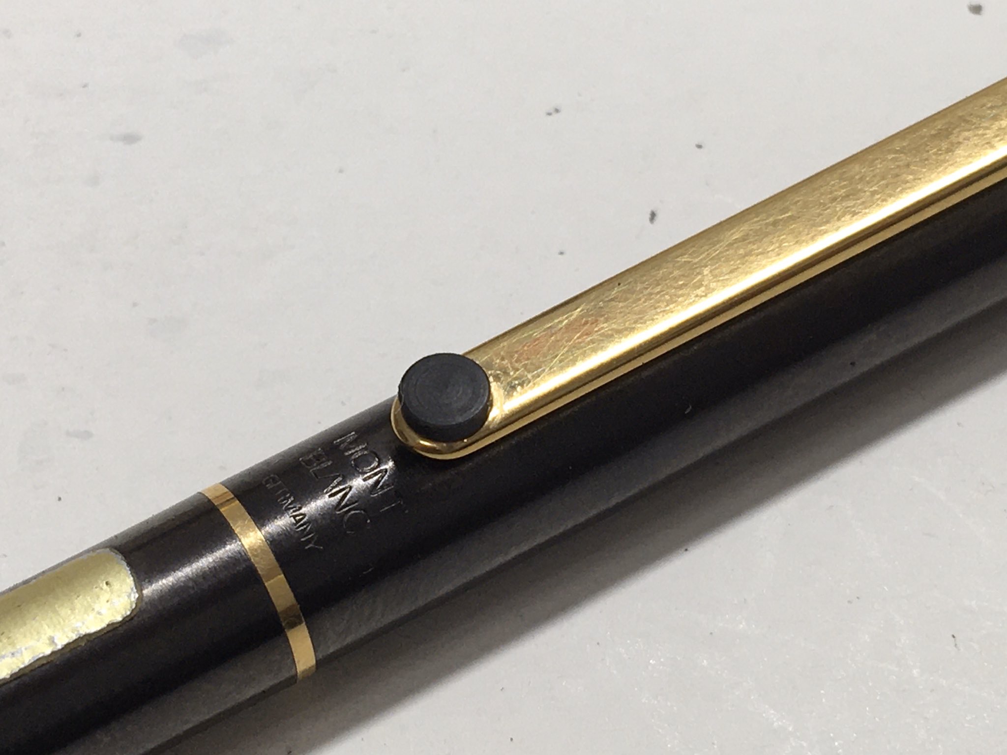 筆記具工房 בטוויטר ボールペン修理 クリップの先端 装飾がぽろっと無くなって穴になってました だから作って付けました