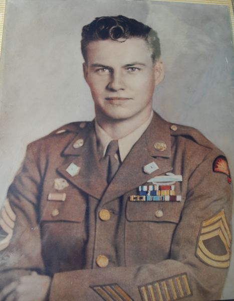 1 Quiz time, who is this?He served from 1942 to 1945 in the US 41st Infantry Division earning the Silver Star, 2 Bronze Stars and 2 Purple Hearts.Born in 1920 and died in 2017