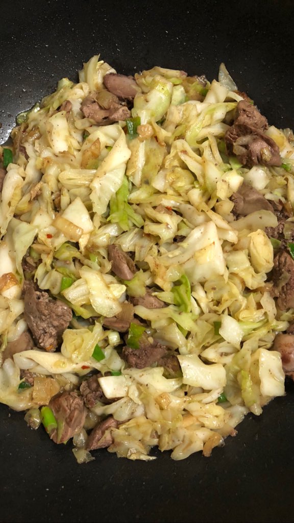 iamgbertl's tweet photo. Its dinner time! ❤️ #ECQ #ketodiet #HomeQuarantine #atm https://t.co/GlVVrjKBFr