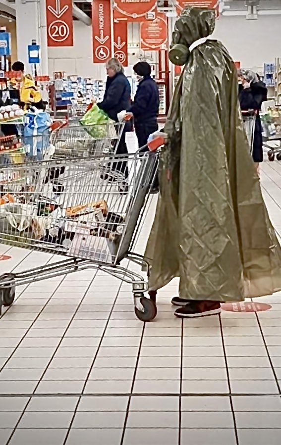 The only way to go out.!! 😤
<a href="/RTLBoulevard/">RTL Boulevard</a> <a href="/RTLnieuws/">RTL Nieuws</a> #Coronavirusnl @Jinek_RTL