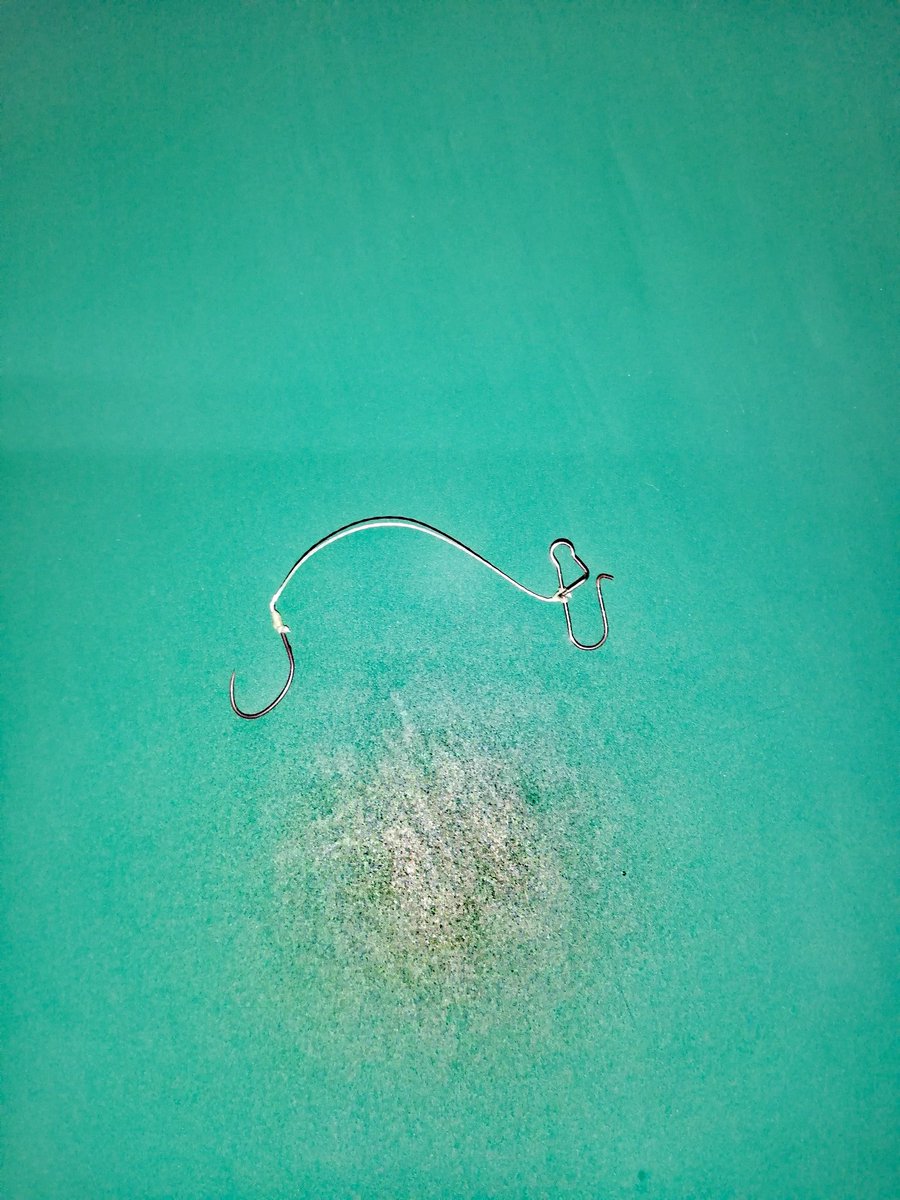 木村和也 スナップと針と鉛かウキがあれば釣り場で作れるルアー竿用の仕掛け リグ イソメ付けてチョイ投げ ウキ 付けてホッケ パン鯉もワームも出来ますよ なんちゃってオフセットにも成ります 写真撮る為にハリスを短くしてますが自由に 北海道