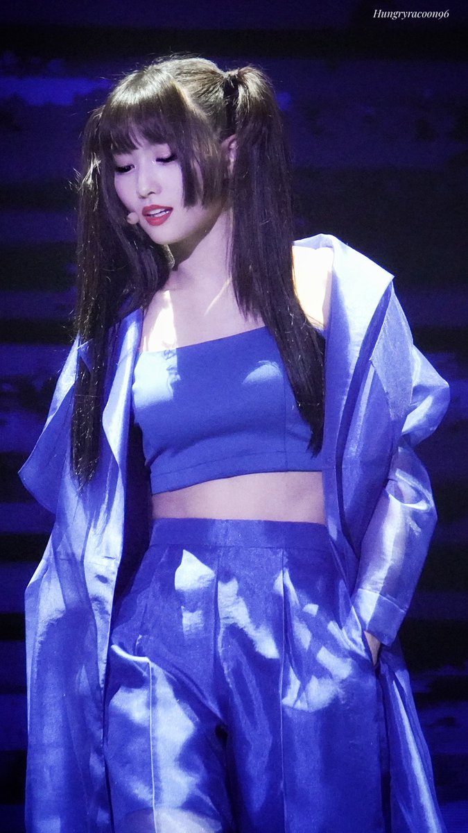 E Ot9 Outfits From Twicelights Concerts 19 T Co Nuvt5xysit Twitter