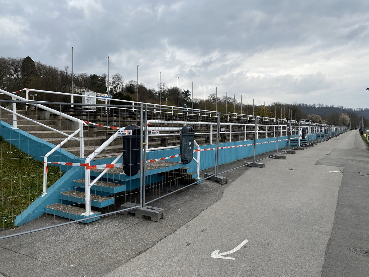 Kontaktverbot soll am kommenden Sonnen-Wochenende mit mehr Härte durchgesetzt werden. <a href="/Essen_Ruhr/">Stadt Essen</a> verkleinert Parkplätze am #Baldeneysee. Regatta-Tribune gesperrt. Der Ordnungsdienst wird aufgestockt. Mehr um 18 Uhr bei <a href="/RTLWEST/">RTL WEST</a>! #Essen #Coronavirus