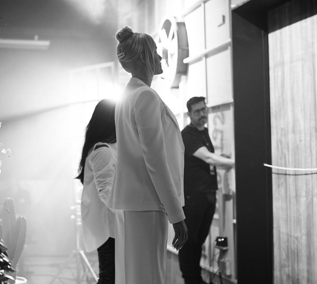 hojeemdia's tweet photo. Quem mais tá super ansioso para a #FinalHair?? Daqui a pouco você já pode votar no @portalR7 em quem merece ser o vencedor do reality! E aí, você é #TimeAmanda, #TimeCamila ou #TimeEmerson? https://t.co/IYi0v9dzhc
