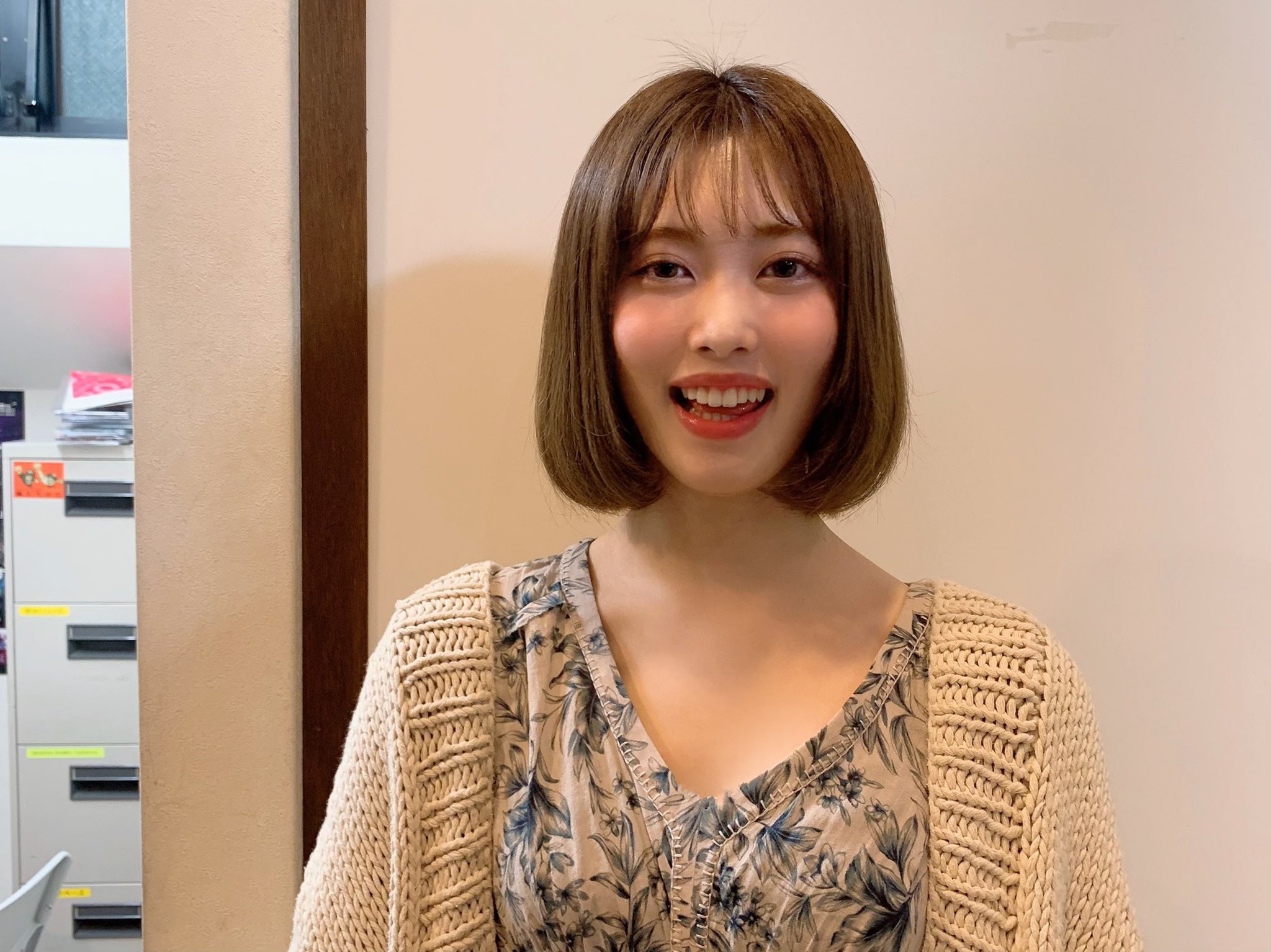 【大型配送タイプ】乃木坂46 伊藤純奈さん掲載ページ（ポスターサイズ）ST 乃木坂46の伊藤純奈公式インスタグラム（＠junna_ito_official