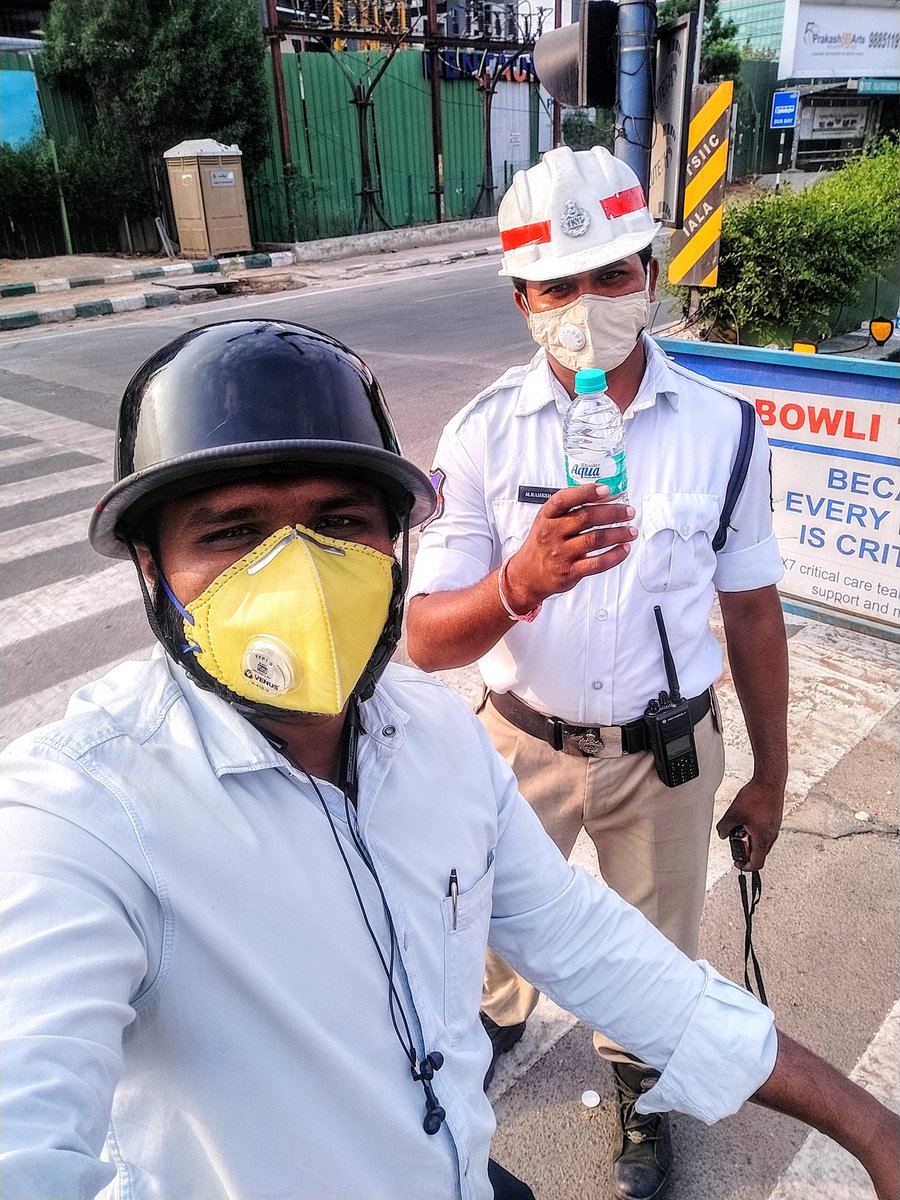 3629manoj's tweet photo. They are working hard to save us. So olease cooperate with them and take care of them too. A great salute to u guyz.. The real guardian of our galaxy now. #COVID19Pandemic #StayHomeStaySafe #TelanganaFightsCorona #TelanganaPolice @TelanganaDGP @TelanganaHealth https://t.co/O2WDoLtW6R