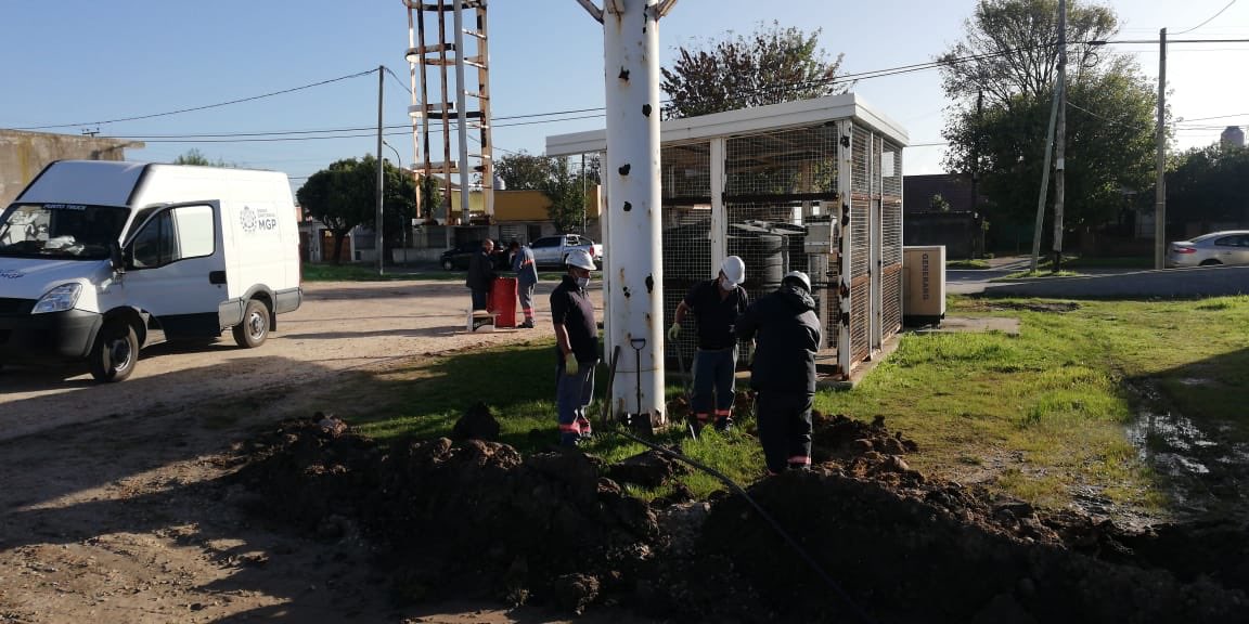 PRENSAOSSE's tweet image. 🔰#Ahora OSSE realiza su aporte en la construcción del #HospitalModular de MDP: estamos ejecutando una conexión de agua para que avance la obra. @munimardelplata @gmontenegro_ok