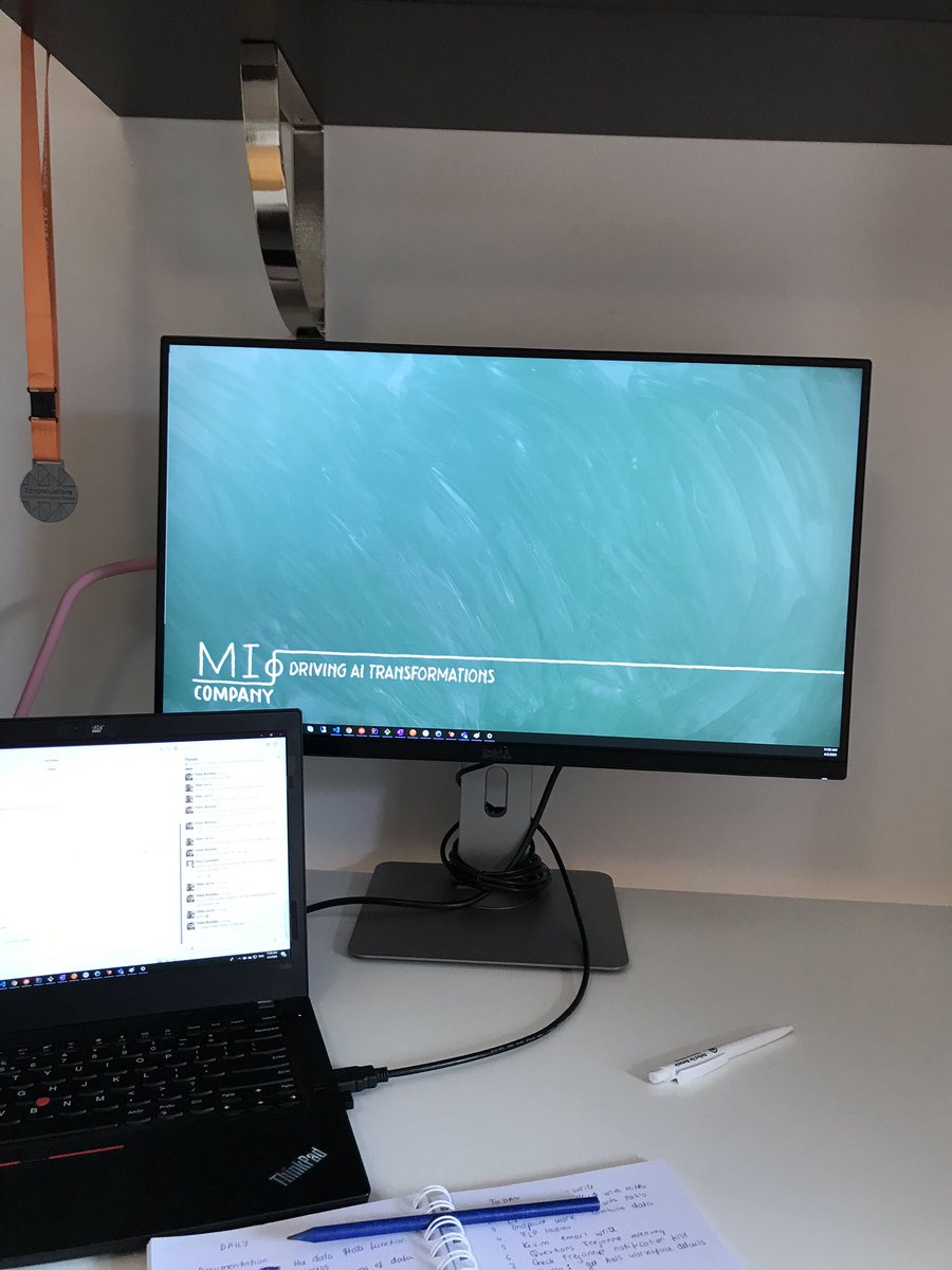 Happy moment while #WorkingFromHomeLife. Received my new screen! 👩‍💻

#StayHomeSaveLives #WorkFromHome #womenintech #WomenWhoCode